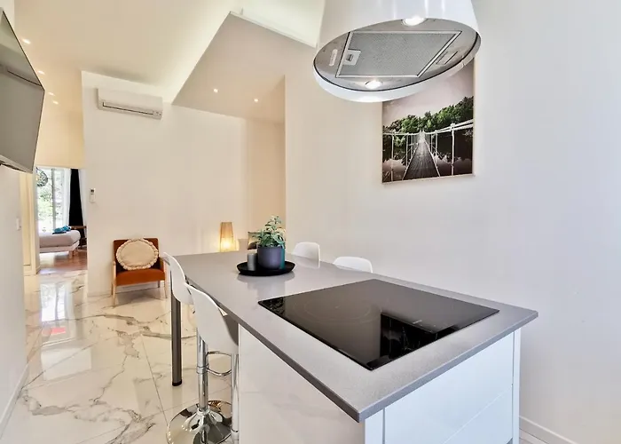 Apartment Le Massenet By Guys Nizza